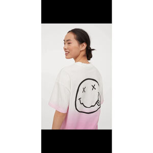 H&M Divided Small Nirvana Double Side Logo T-Shirt Ombré Pink Never mind Cobain